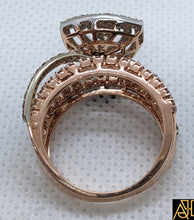 Load image into Gallery viewer, Discerning Diamond Engagement Ring
