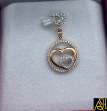 Load image into Gallery viewer, Hearty Diamond Pendant Set
