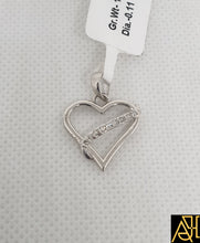 Load image into Gallery viewer, Noble Hearted Diamond Pendant

