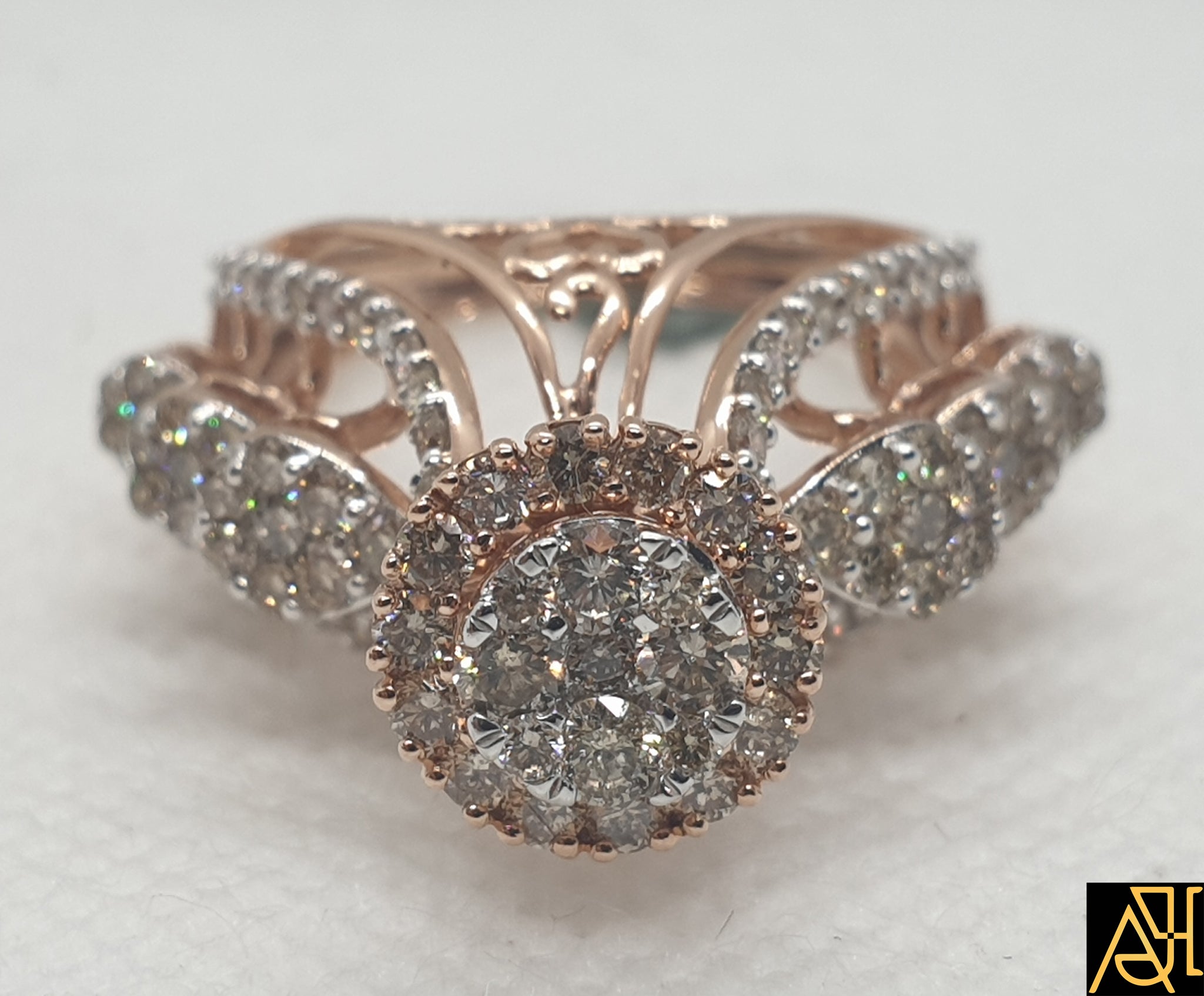 Halo Diamond Engagement Ring in Yellow Gold | KLENOTA
