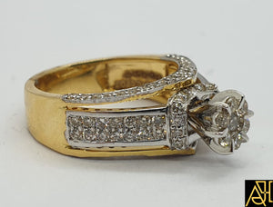 Flashy Diamond Engagement Ring