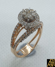 Load image into Gallery viewer, Classy Diamond Engagement Ring
