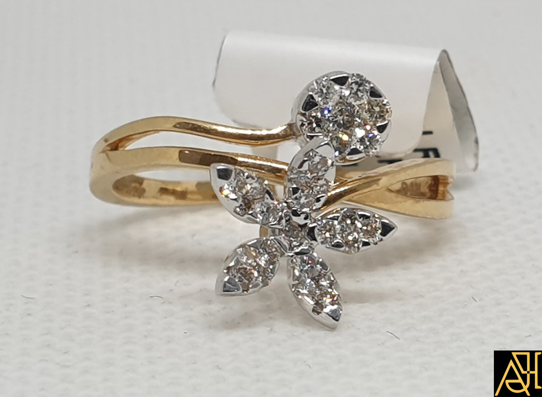 Relaxed Diamond Ring