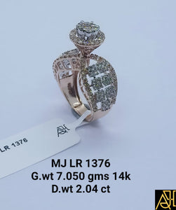 Alluring Diamond Engagement Ring